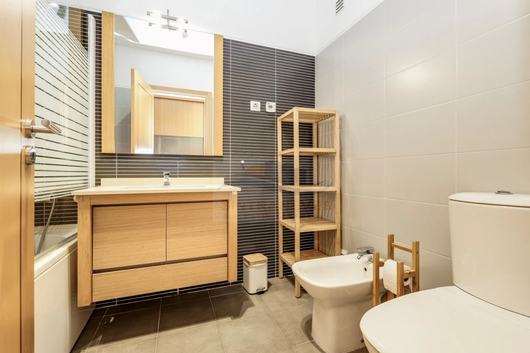 Apartamento T2 para Venda em Agualva e Mira-Sintra Foto 20