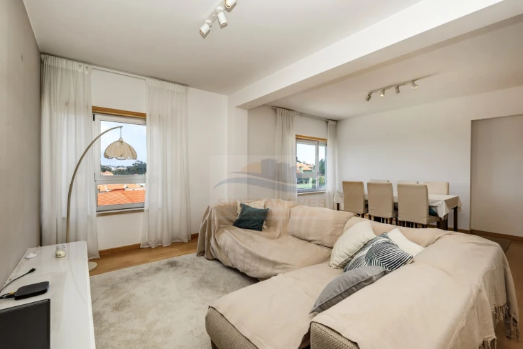 Apartamento T2 para Venda em Agualva e Mira-Sintra Foto 3