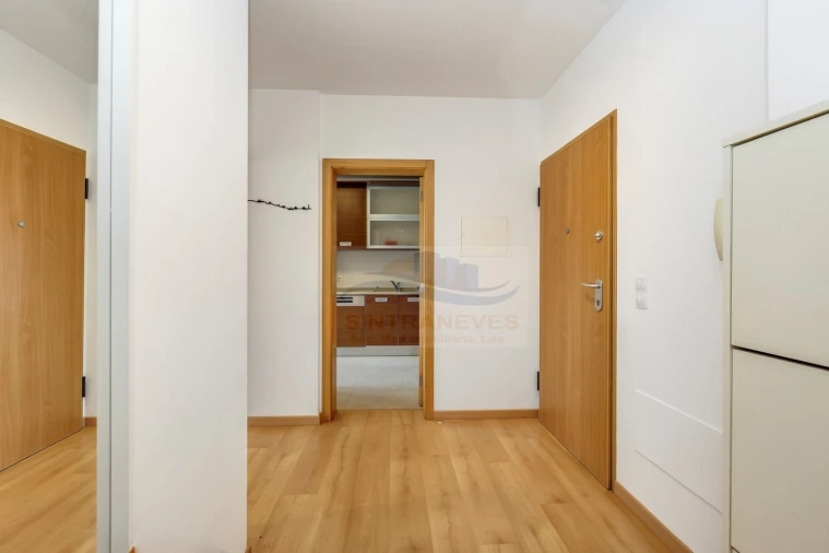 Apartamento T2 para Venda em Agualva e Mira-Sintra Foto 10