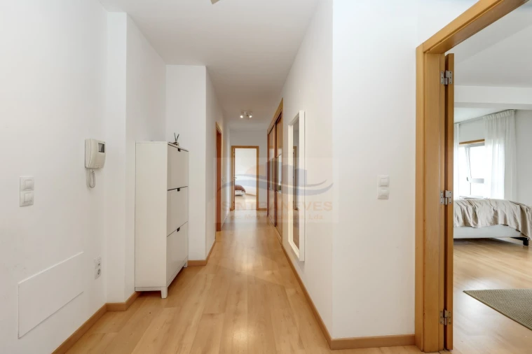 Apartamento T2 para Venda em Agualva e Mira-Sintra Foto 11