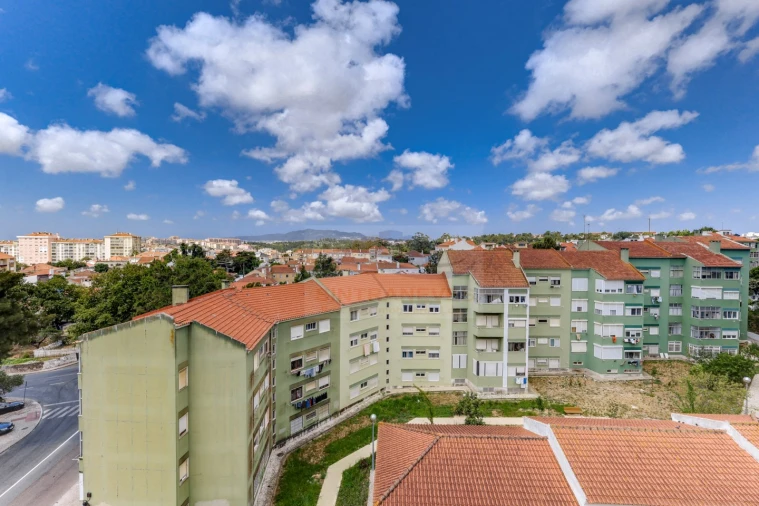 Apartamento T2 para Venda em Agualva e Mira-Sintra Foto 22