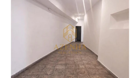 Negócio para Venda em Gondomar (São Cosme), Valbom e Jovim
