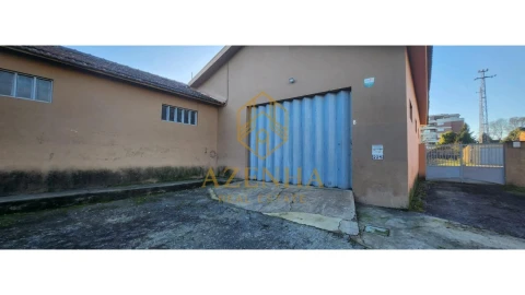 Armazém para Venda em Cidade da Maia