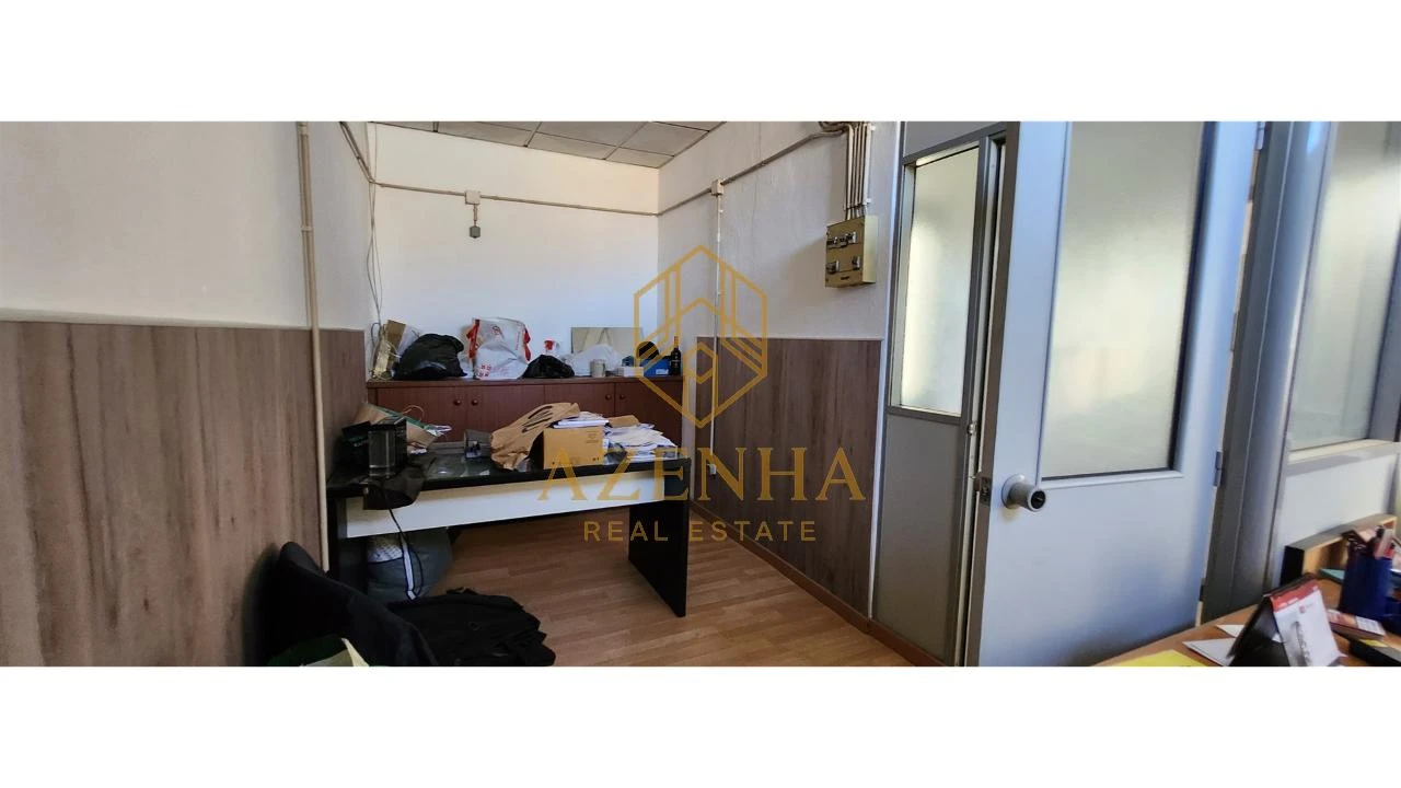 Armazém para Venda em Cidade da Maia Foto 11