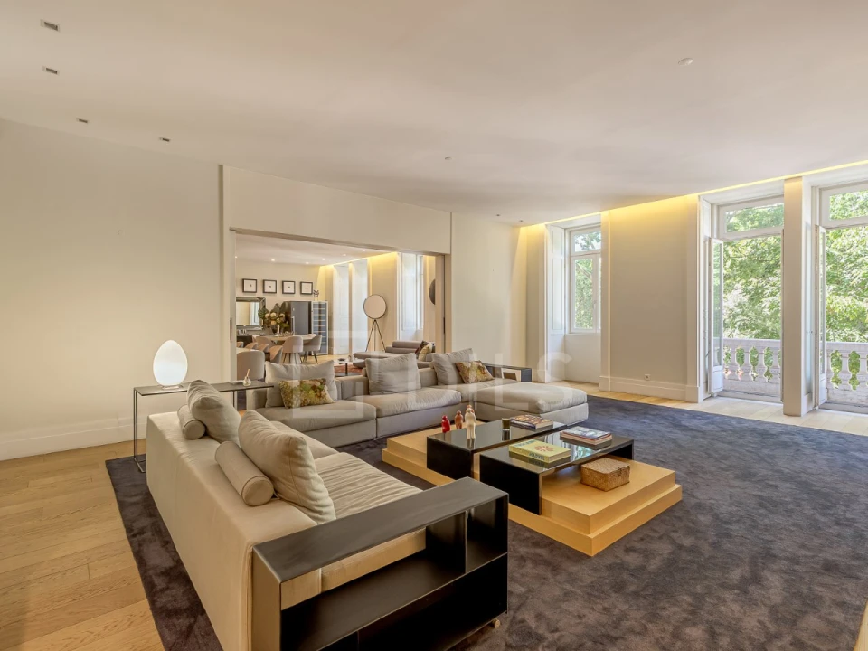 Apartamento T6 para Venda em Santo António Foto 23