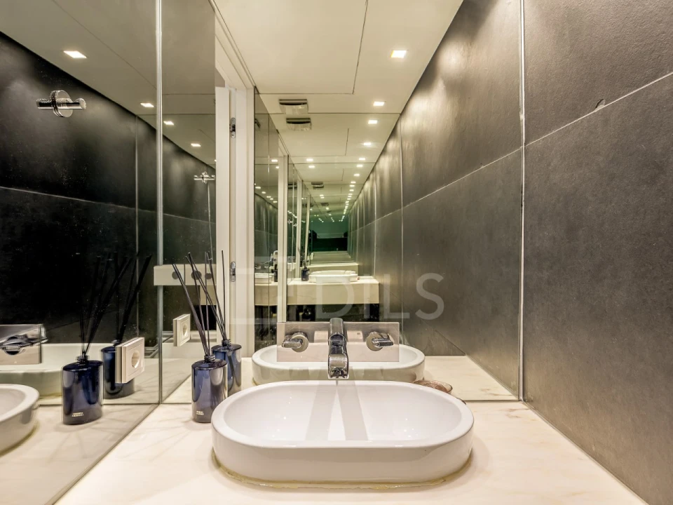 Apartamento T6 para Venda em Santo António Foto 30