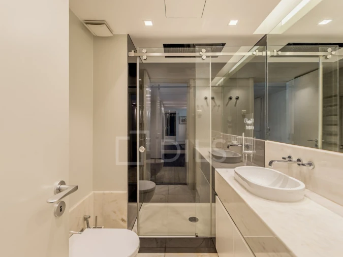 Apartamento T6 para Venda em Santo António Foto 16