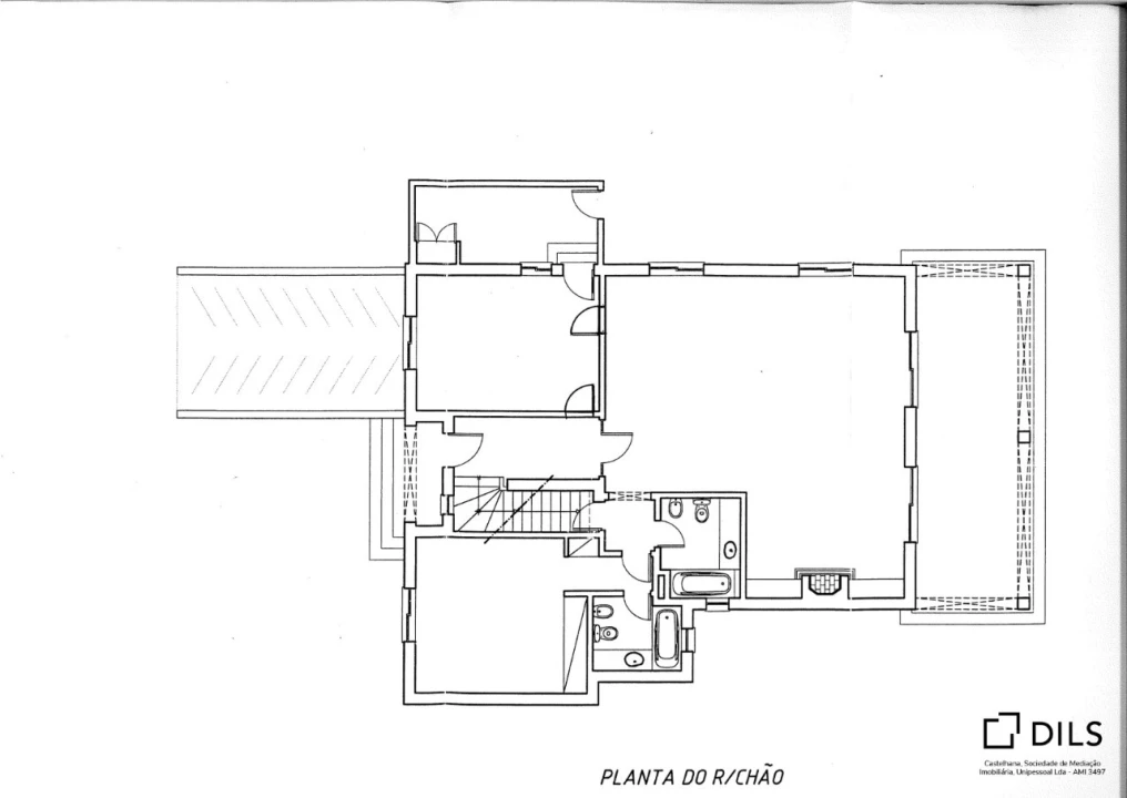 Moradia T5 para Venda em Quarteira Planta 4