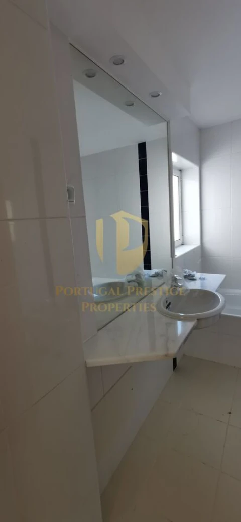 Moradia T2 para Venda em Lagoa e Carvoeiro
