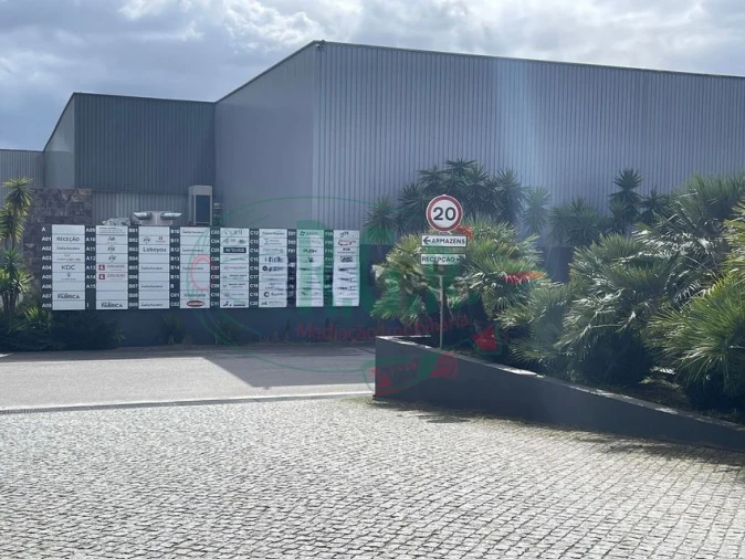 Escritório para Arrendamento em Fânzeres e São Pedro da Cova Foto 8