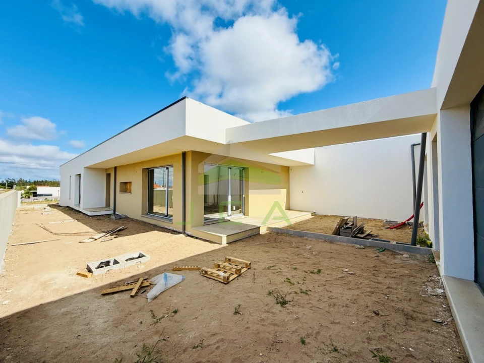 Moradia T3 para Venda em Souto da Carpalhosa e Ortigosa Foto 4