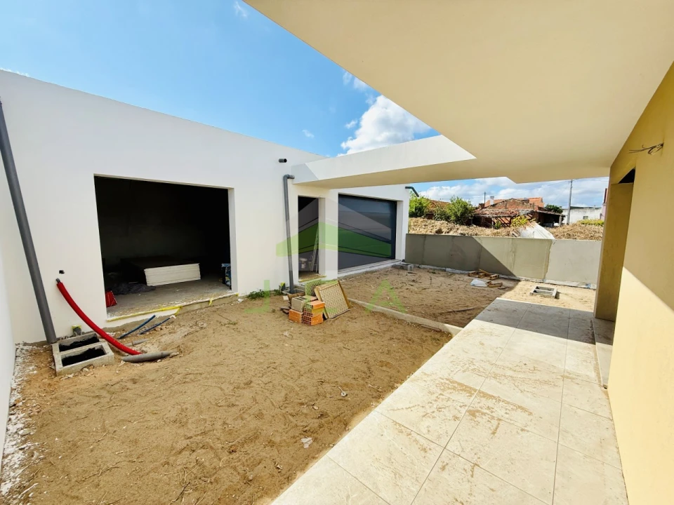 Moradia T3 para Venda em Souto da Carpalhosa e Ortigosa Foto 8