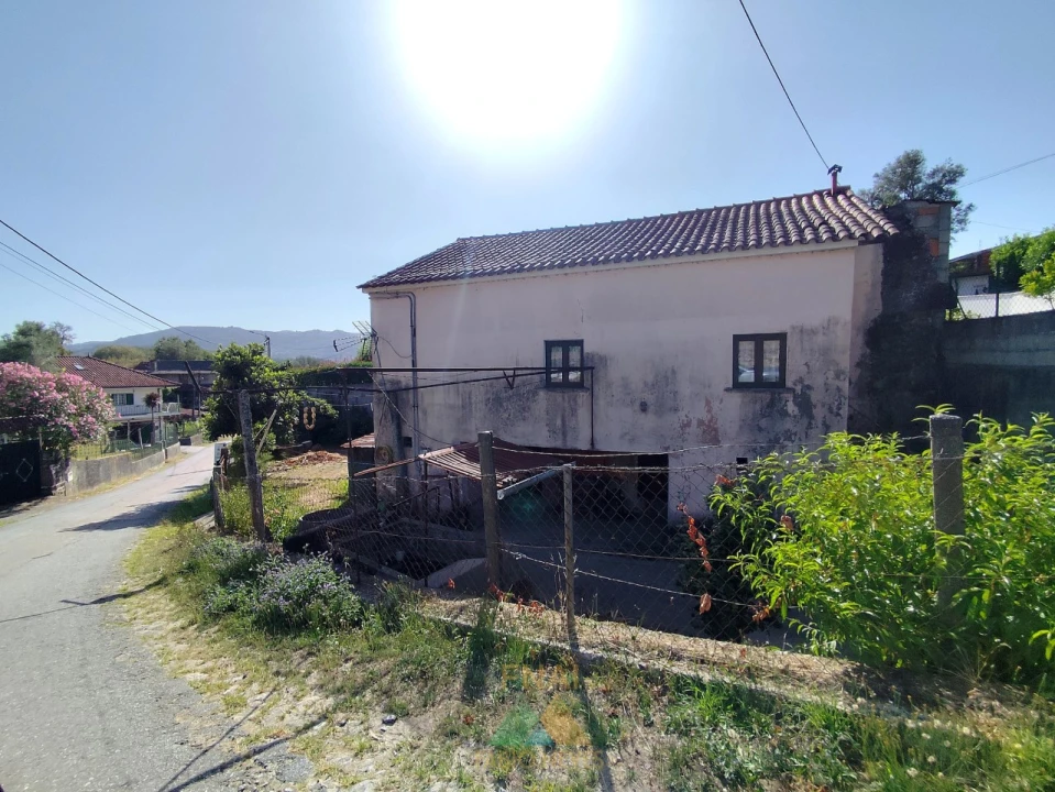 Moradia T3 para Venda em Vilela, São Cosme e São Damião e Sá Foto 3