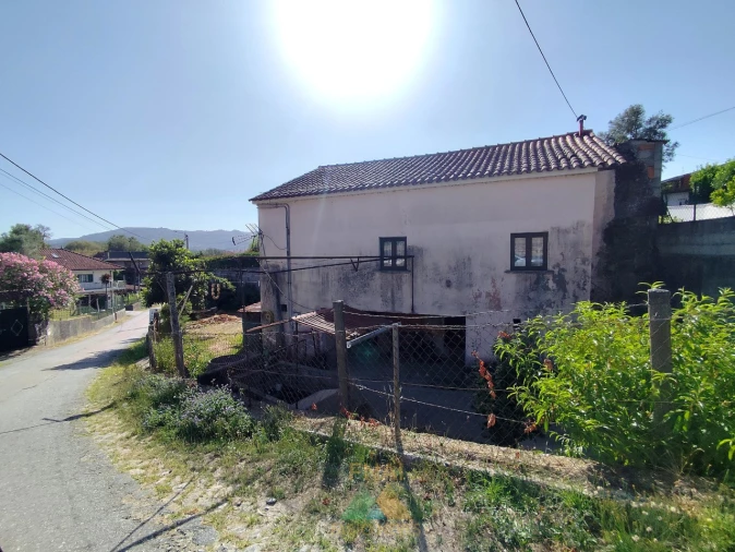 Moradia T3 para Venda em Vilela, São Cosme e São Damião e Sá Foto 3