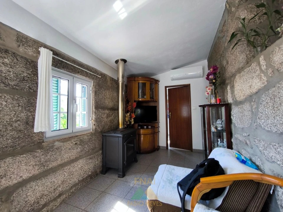 Moradia T3 para Venda em Couto Foto 4