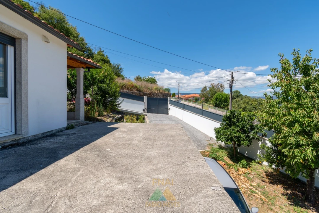 Moradia T3 para Venda em Oleiros Foto 22