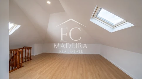 Moradia T3 para Venda em Funchal (Santa Luzia)