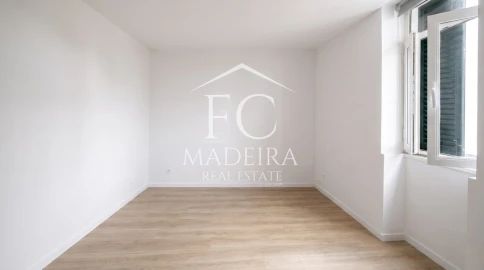 Moradia T3 para Venda em Funchal (Santa Luzia)