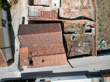 Armazém para Venda em Maceira