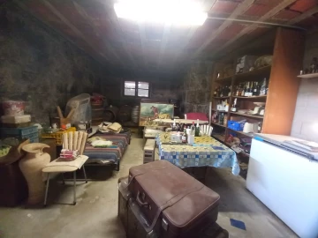 Moradia T4 para Venda em Mazedo e Cortes