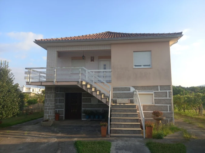 Moradia T4 para Venda em Mazedo e Cortes Foto 3