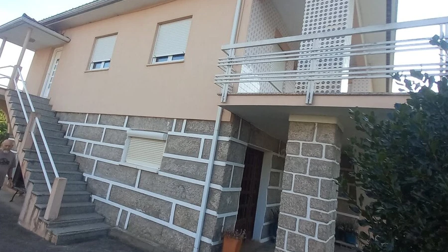 Moradia T4 para Venda em Mazedo e Cortes