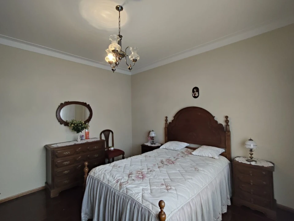Moradia T5 para Venda em Pussos São Pedro Foto 31