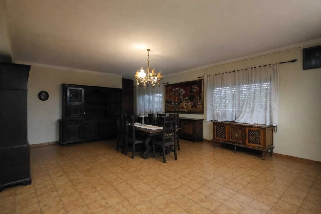 Moradia T5 para Venda em Pussos São Pedro Foto 17