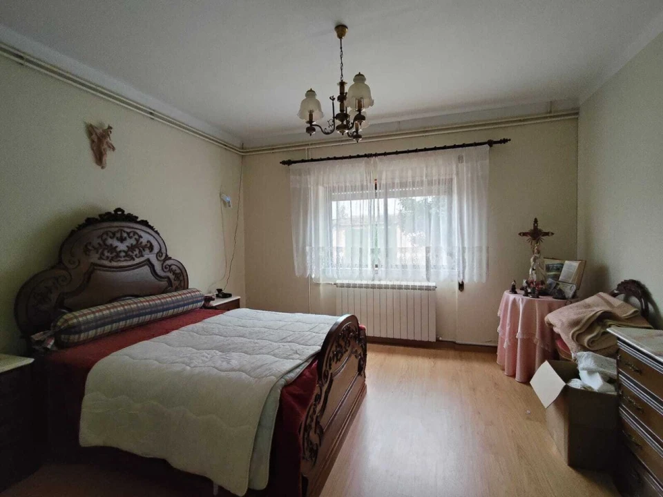 Moradia T5 para Venda em Pussos São Pedro Foto 17