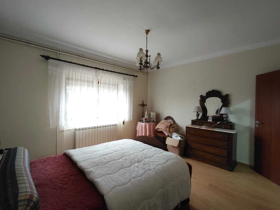 Moradia T5 para Venda em Pussos São Pedro Foto 18