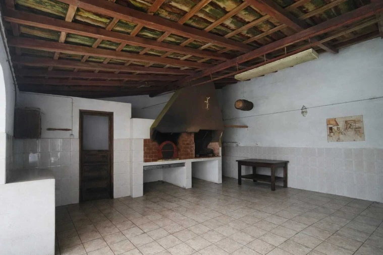 Moradia T5 para Venda em Pussos São Pedro Foto 57