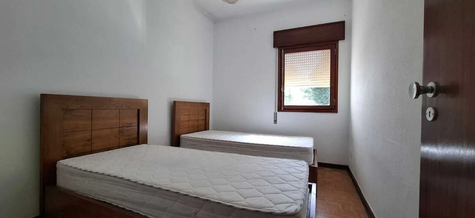 Apartamento T3 para Venda em Castanheira de Pêra e Coentral Foto 8
