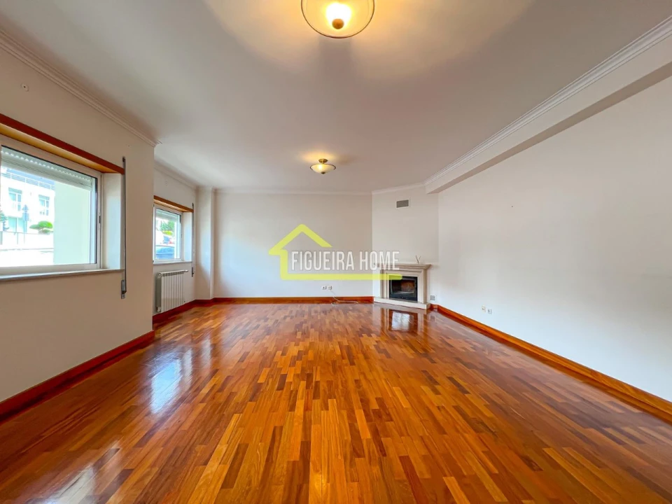 Apartamento T4 para Venda em Tavarede Foto 2