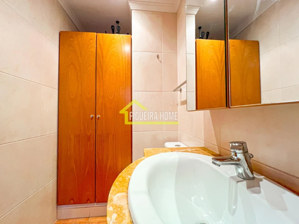 Apartamento T4 para Venda em Tavarede Foto 16
