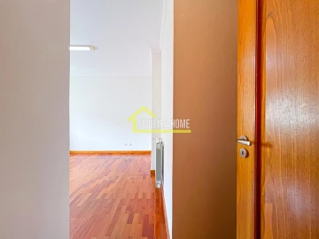 Apartamento T4 para Venda em Tavarede
