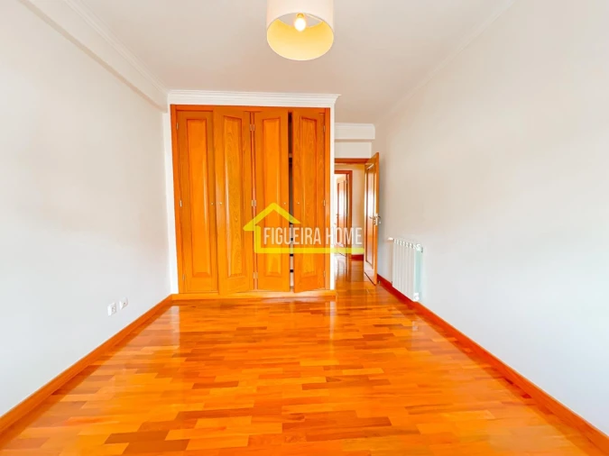 Apartamento T4 para Venda em Tavarede Foto 11