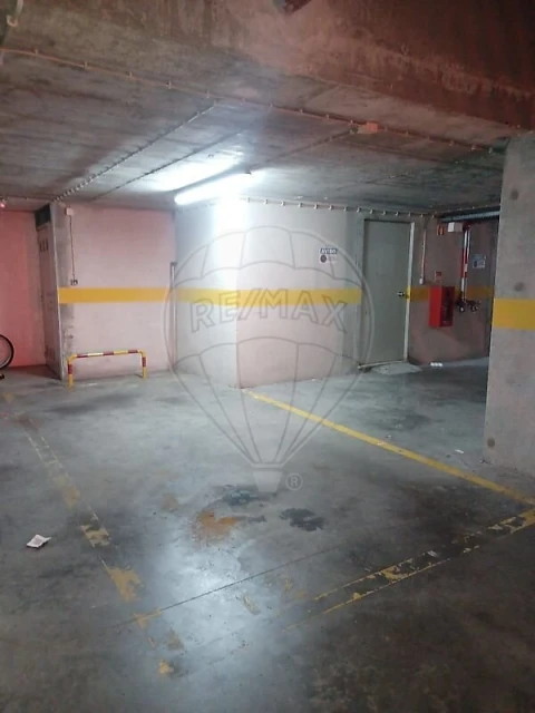 Apartamento T3 para Venda em Oeiras e São Julião da Barra, Paço de Arcos e Caxias