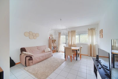 Apartamento T3 para Venda em Oeiras e São Julião da Barra, Paço de Arcos e Caxias