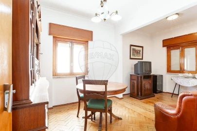 Apartamento T2 para Venda em Castanheira do Ribatejo e Cachoeiras
