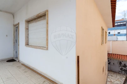 Apartamento T2 para Venda em Castanheira do Ribatejo e Cachoeiras