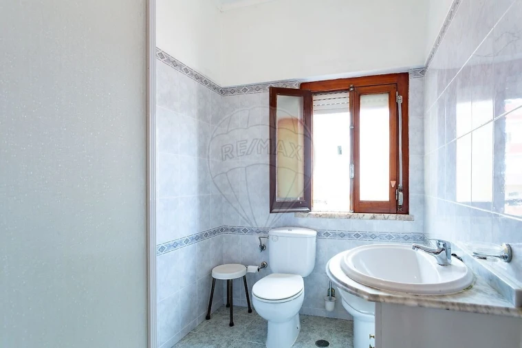 Apartamento T2 para Venda em Castanheira do Ribatejo e Cachoeiras Foto 16