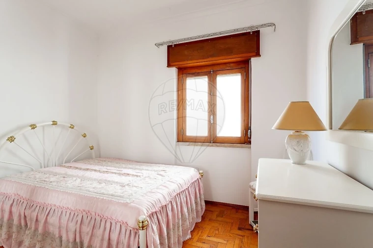 Apartamento T2 para Venda em Castanheira do Ribatejo e Cachoeiras Foto 13