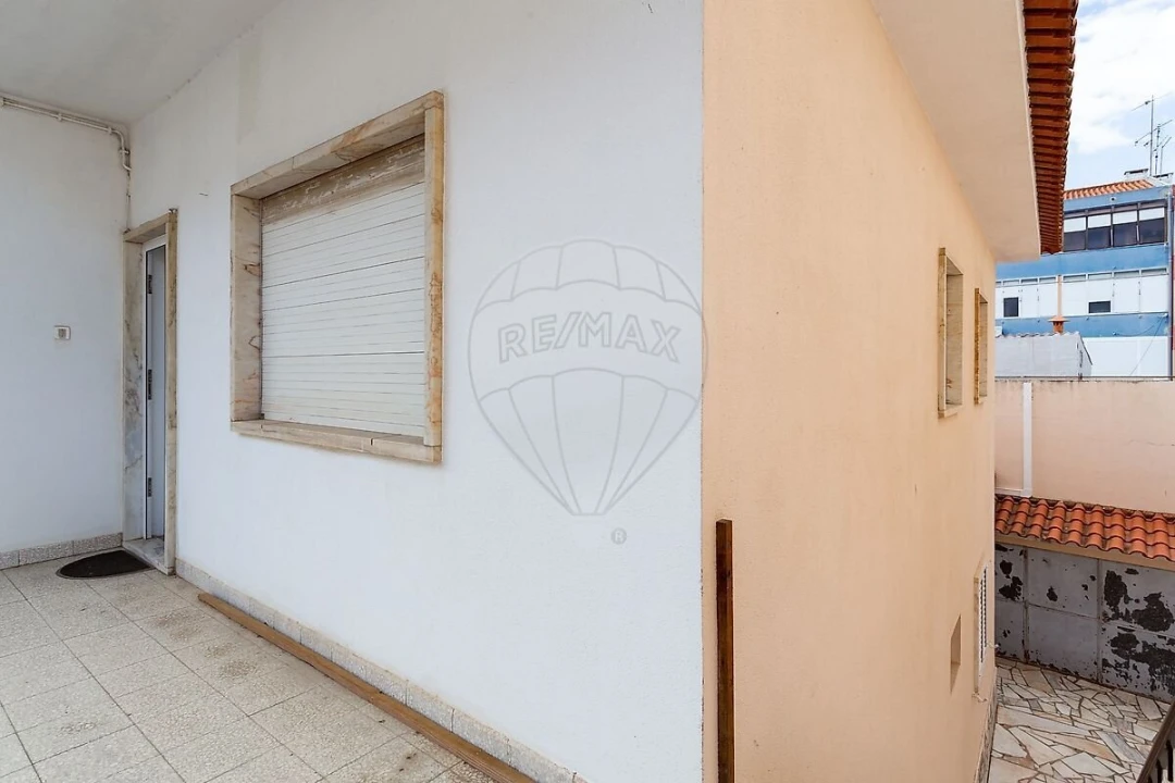 Apartamento T2 para Venda em Castanheira do Ribatejo e Cachoeiras Foto 31
