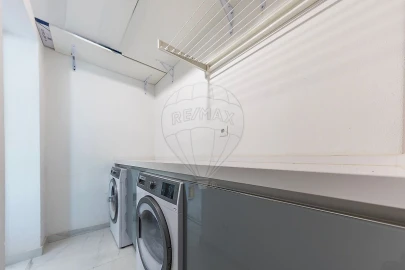 Apartamento T2 para Venda em Oeiras e São Julião da Barra, Paço de Arcos e Caxias