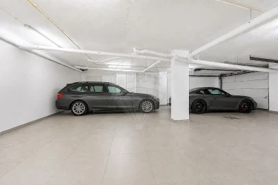 Apartamento T2 para Venda em Oeiras e São Julião da Barra, Paço de Arcos e Caxias