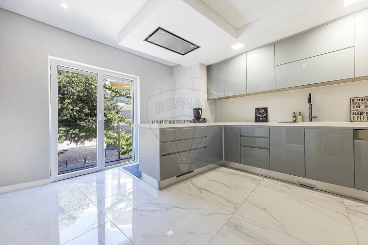 Apartamento T2 para Venda em Oeiras e São Julião da Barra, Paço de Arcos e Caxias Foto 20