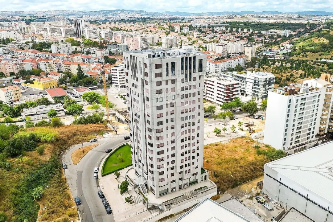 Apartamento T3 para Venda em Areeiro Foto 2