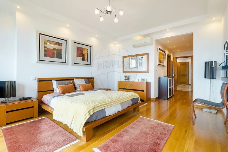 Apartamento T3 para Venda em Areeiro Foto 21