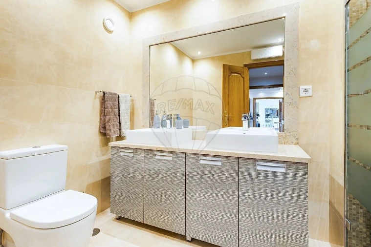 Apartamento T3 para Venda em Areeiro Foto 13