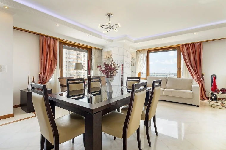 Apartamento T3 para Venda em Areeiro Foto 3